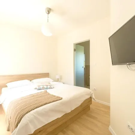 Villa Pitve - 2 *